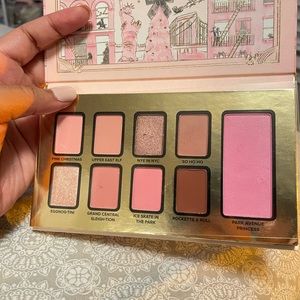 Too Faced Christmas In New York Eyeshadow Palette